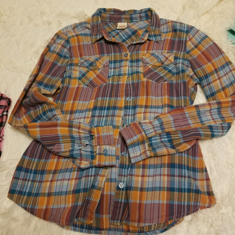 Flannels - Picture 3 of 5